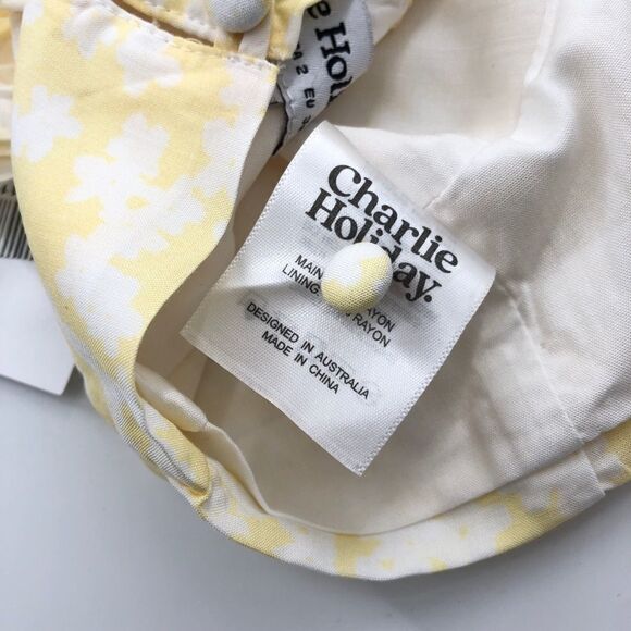 Charlie‎ Holiday Fable Yellow Top Size XS - Picture 10 of 10
